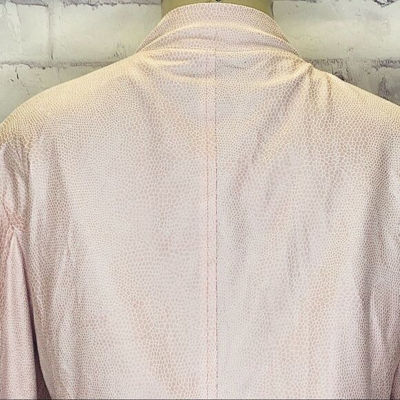 Chico’s pink open jacket ruffled snake skin print size 2 - Picture 8 of 14